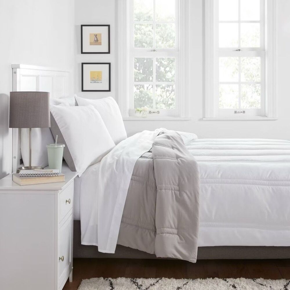 Twin Twin XL White Microfiber Comforter Midweight Soft Lofty Bedding - Picture 2 of 4